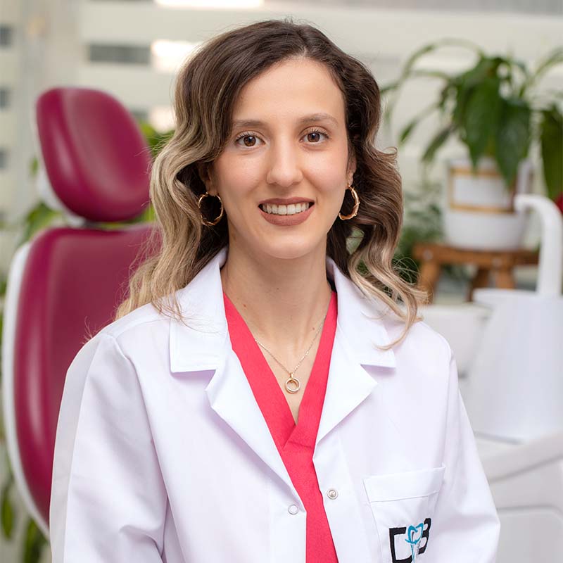 Uzm. Dt. Selin Koramaz Üstünay